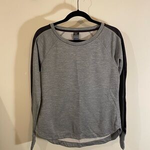 Women’s Champion Heather Gray Fleece Longsleeve